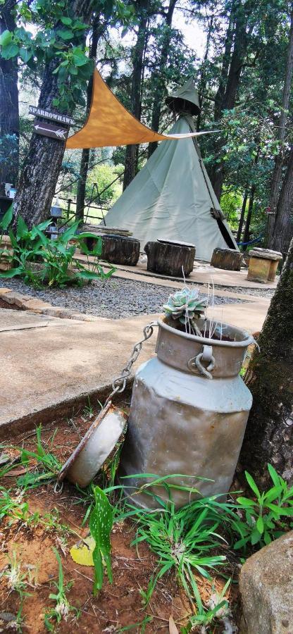 Nguni Moon Tepee Camp Hotel Underberg Exterior photo